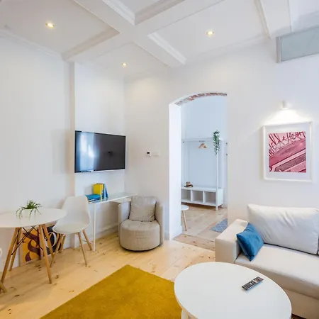 Daire Comfortable By Market Square With Ac As S4a *